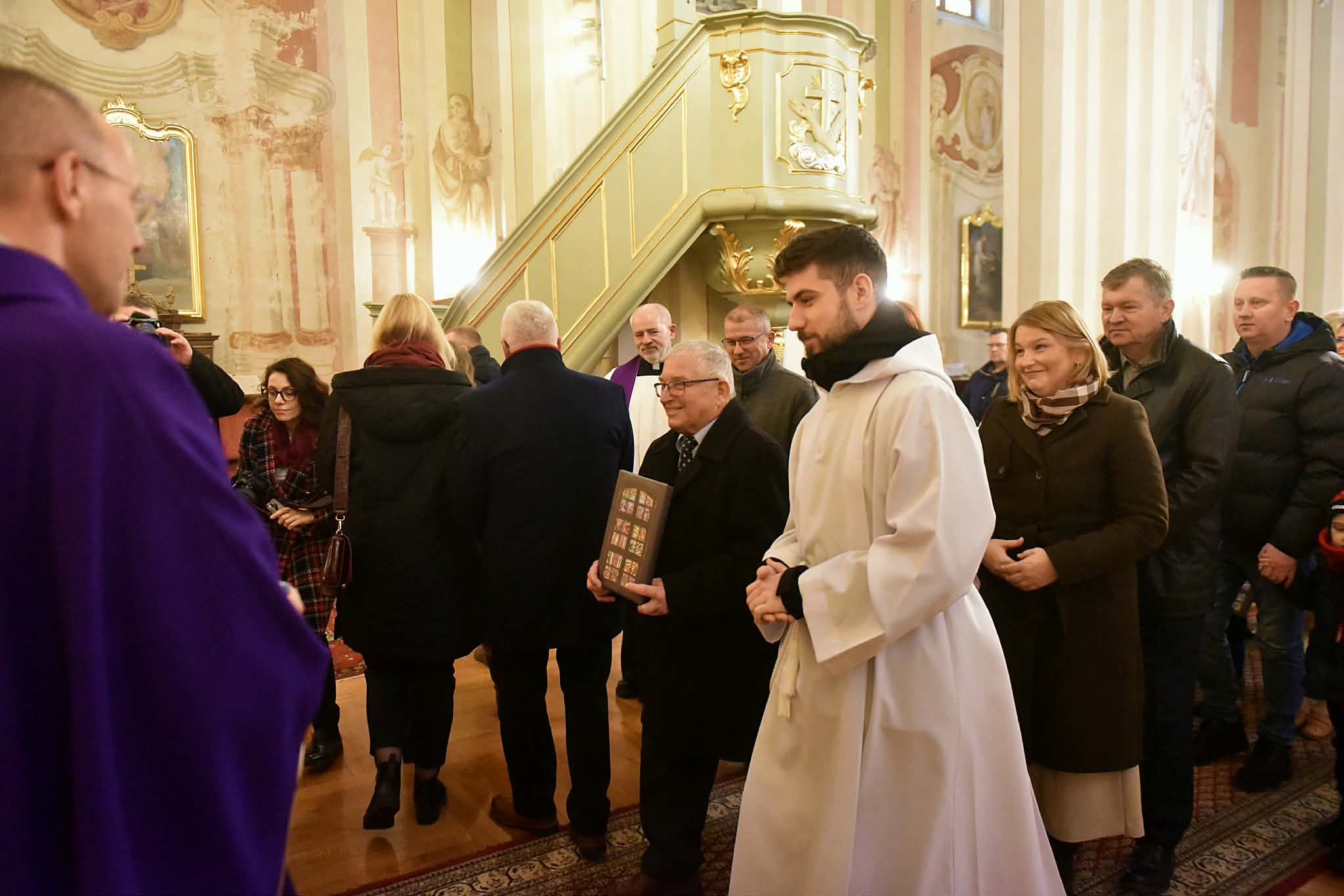  Poświęcenie witraży - fotorelacja 