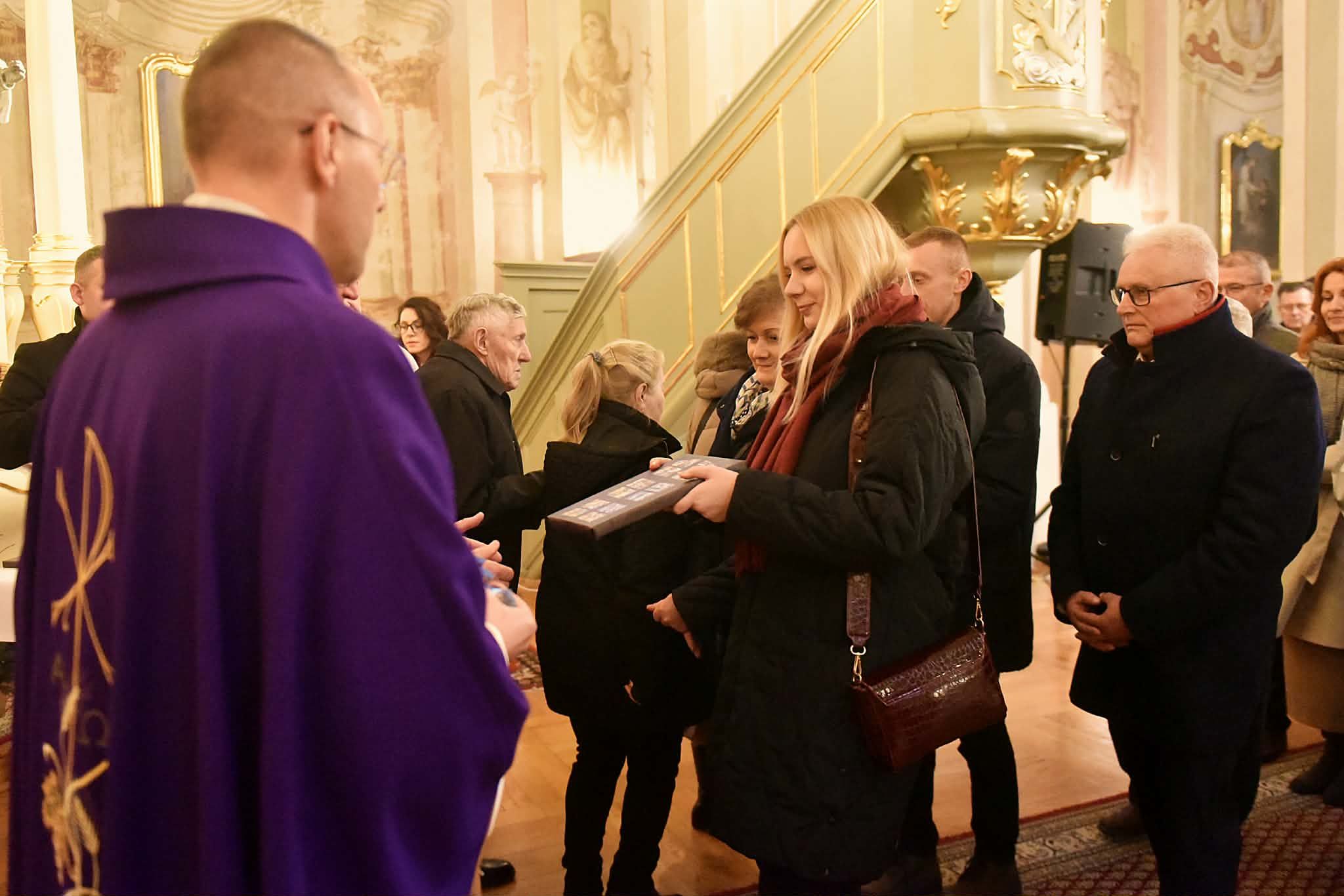  Poświęcenie witraży - fotorelacja 