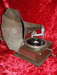  Gramofon z lat 20-tych 